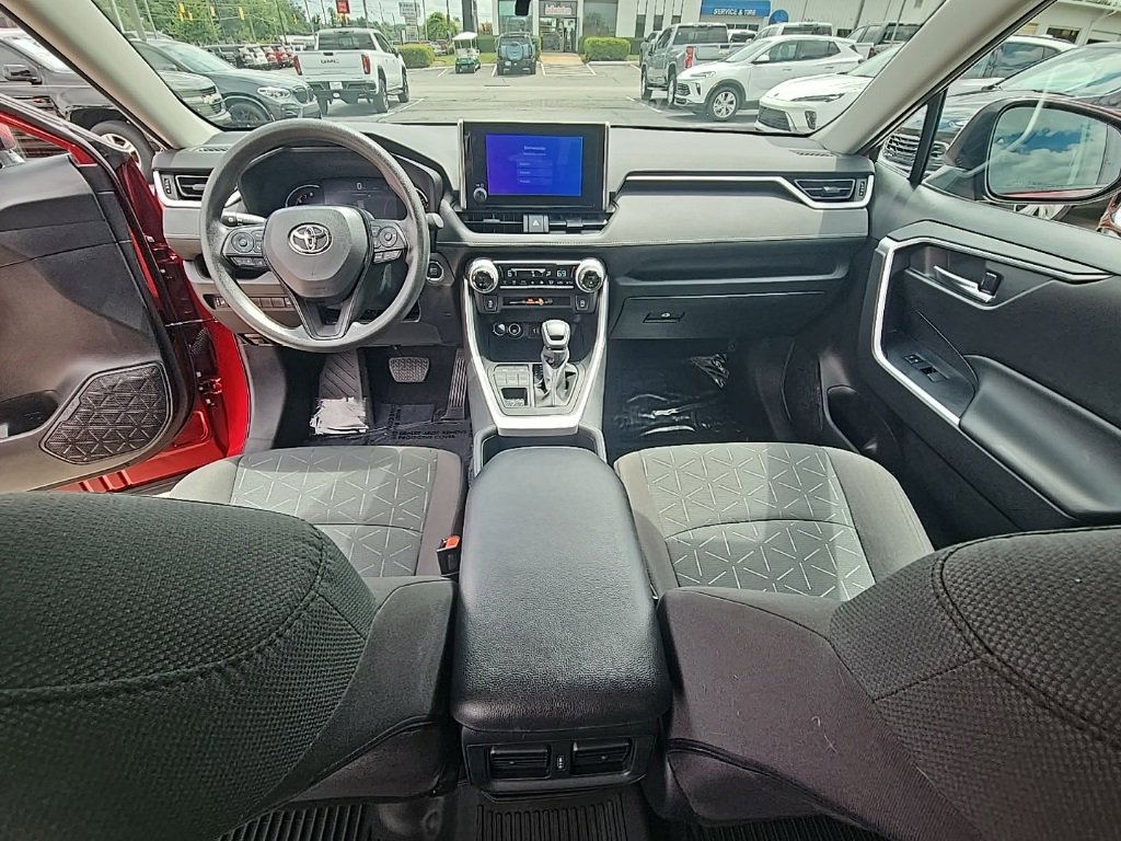 Used 2024 Toyota RAV4 XLE w/ Convenience Package image 14