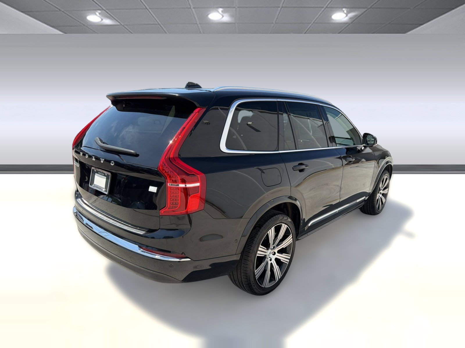 Used 2024 Volvo XC90 T8 Plus w/ Protection Package Premier AWD/4WD image 9