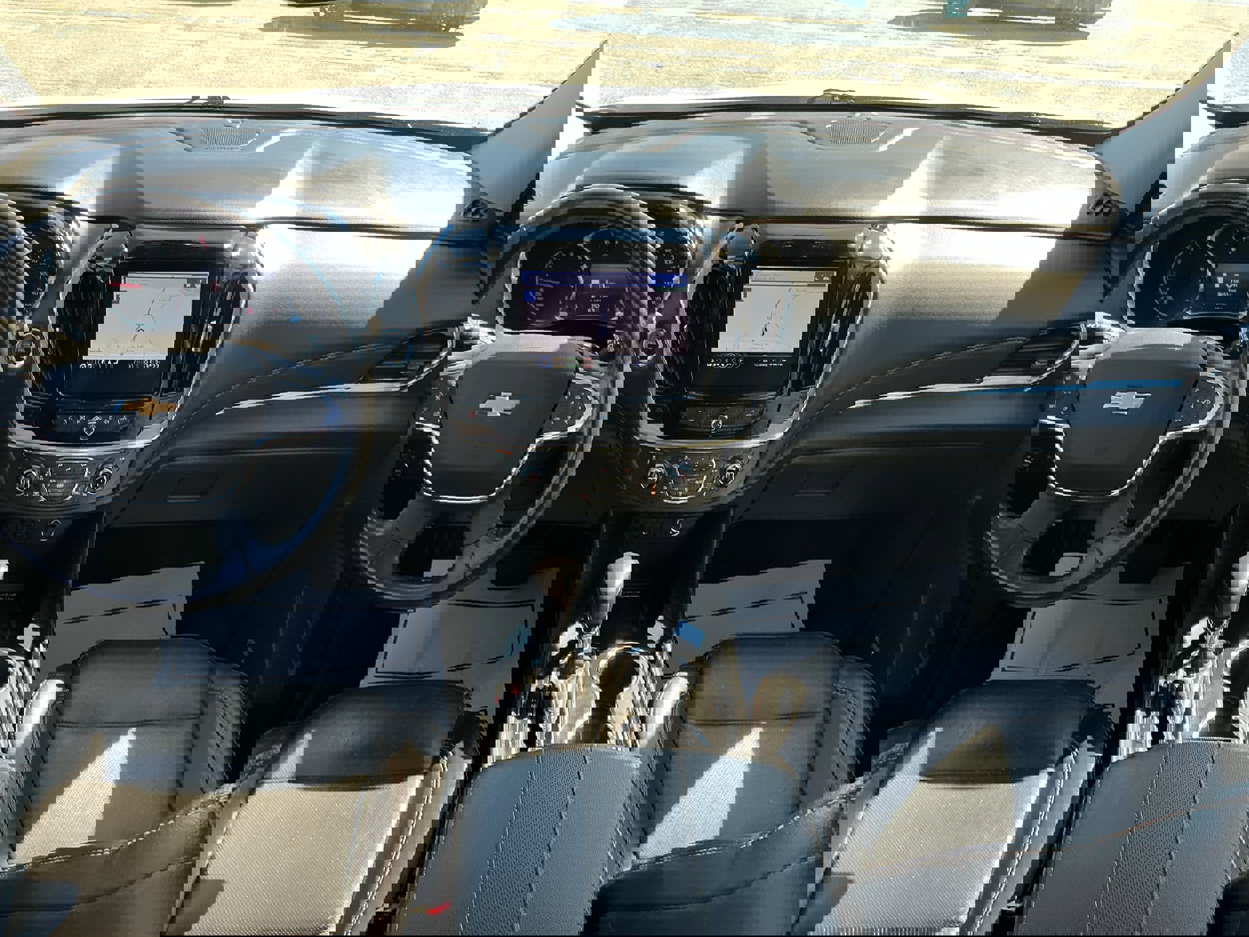 Certified 2021 Chevrolet Traverse Premier w/ Redline Edition AWD/4WD image 8