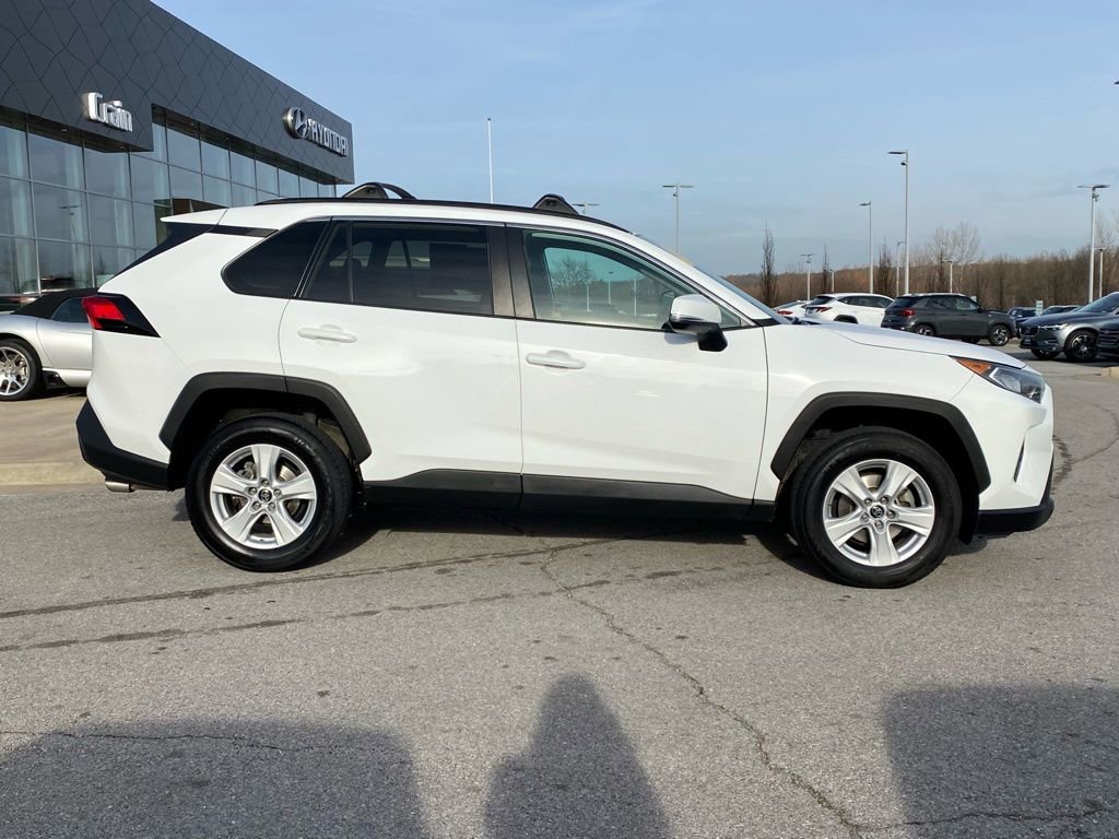 Used 2019 Toyota RAV4 XLE w/ Convenience Package image 9