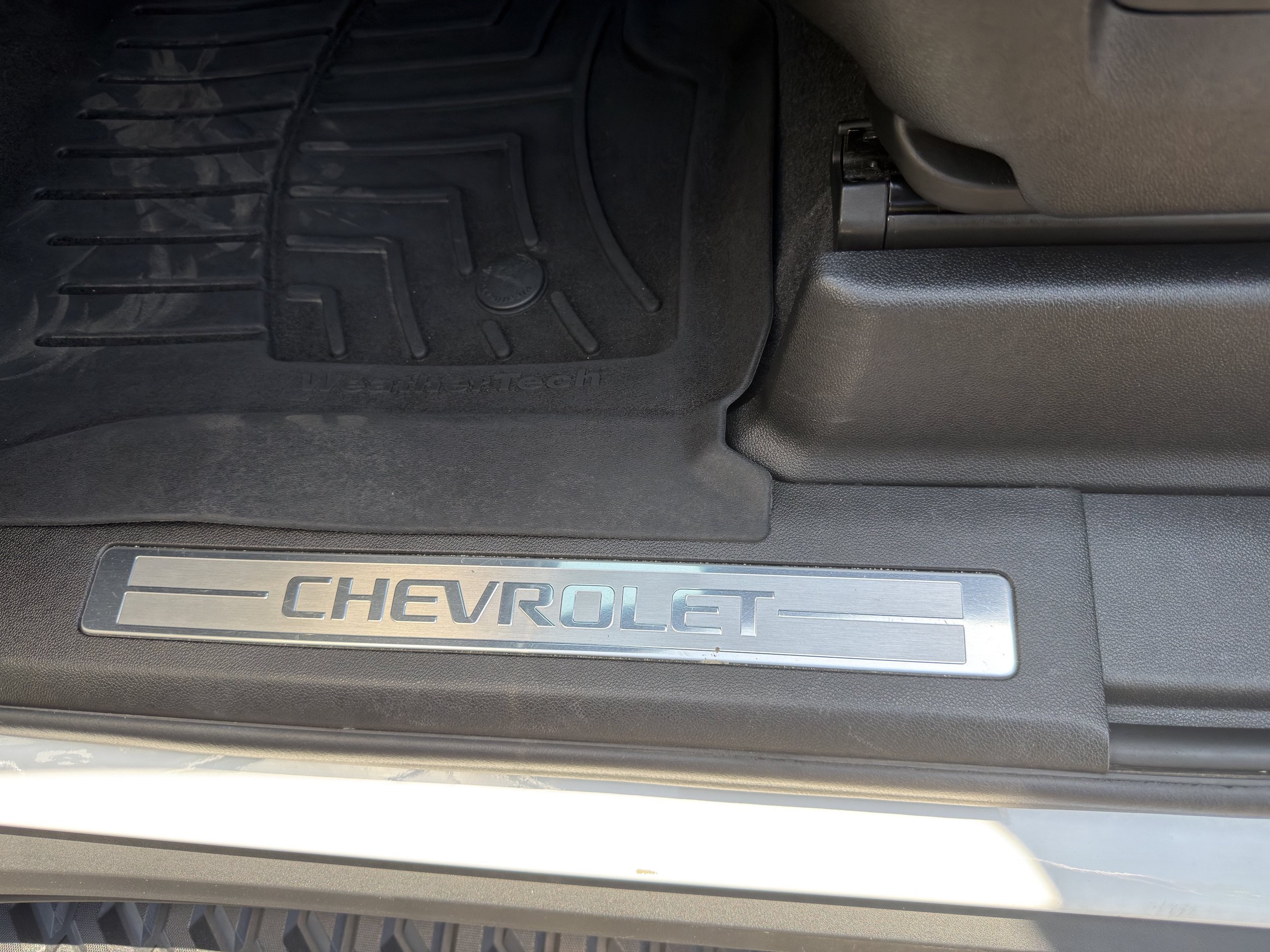 Used 2024 Chevrolet Tahoe Z71 w/ Z71 Off-Road Package AWD/4WD image 29