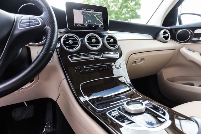 Used 2017 Mercedes-Benz GLC 300 4MATIC image 38
