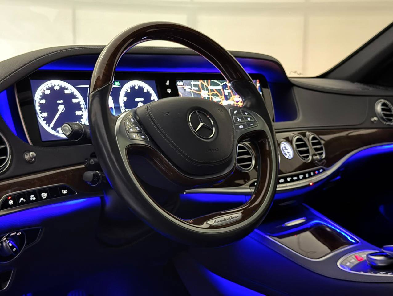 Used 2017 Mercedes-Benz S 550 4MATIC Sedan image 19