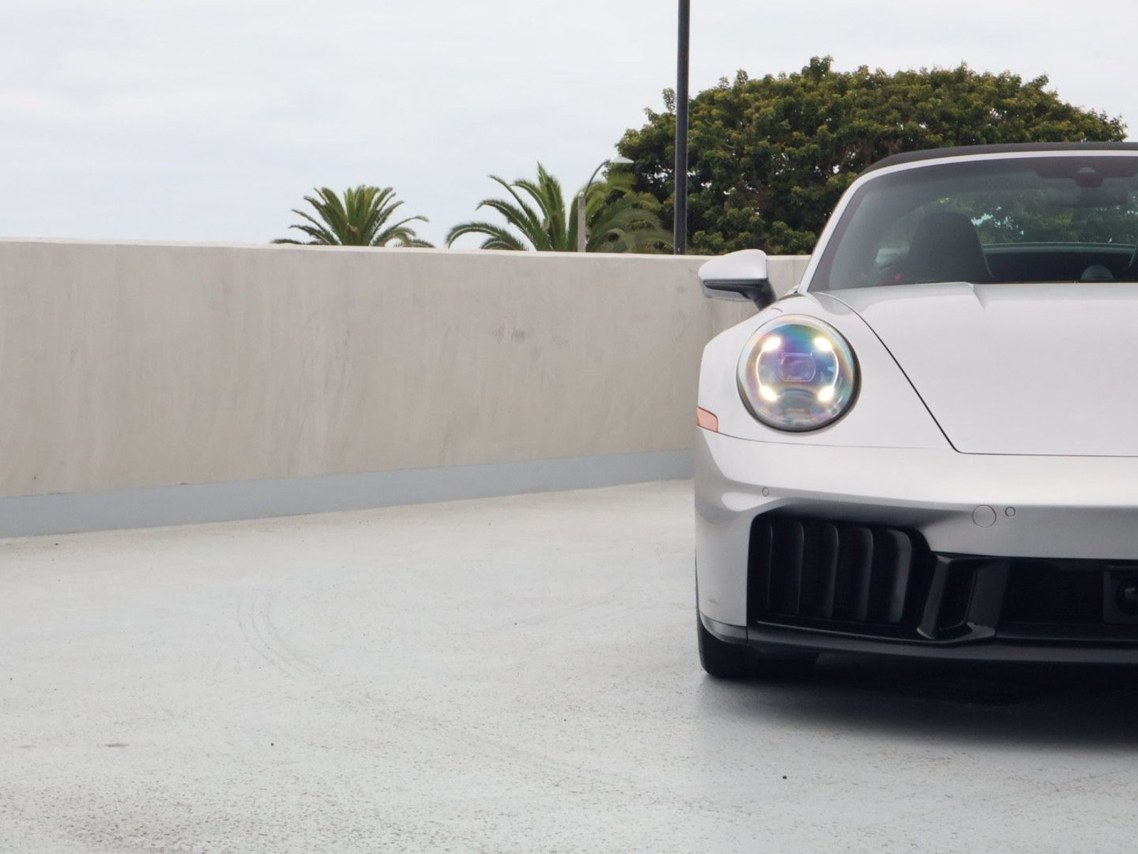 Certified 2026 Porsche 911 Targa 4 GTS AWD/4WD image 13