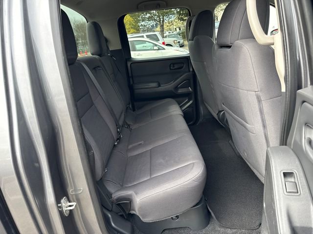 Used 2021 Nissan Frontier SV w/ Midnight Edition Floor Mats image 12