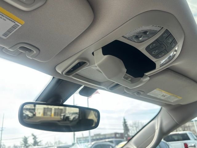 Used 2018 Chrysler Pacifica Limited w/ Tire & Wheel Group image 32