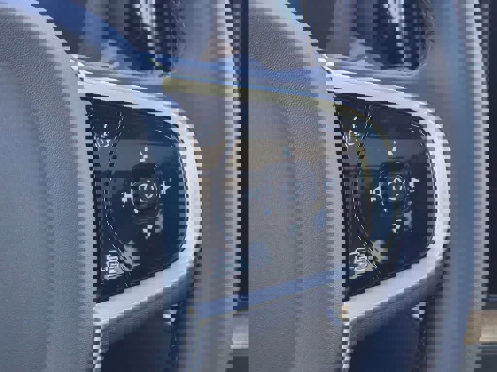 New 2026 Volvo XC60 B5 Plus w/ Protection Package Premier image 25