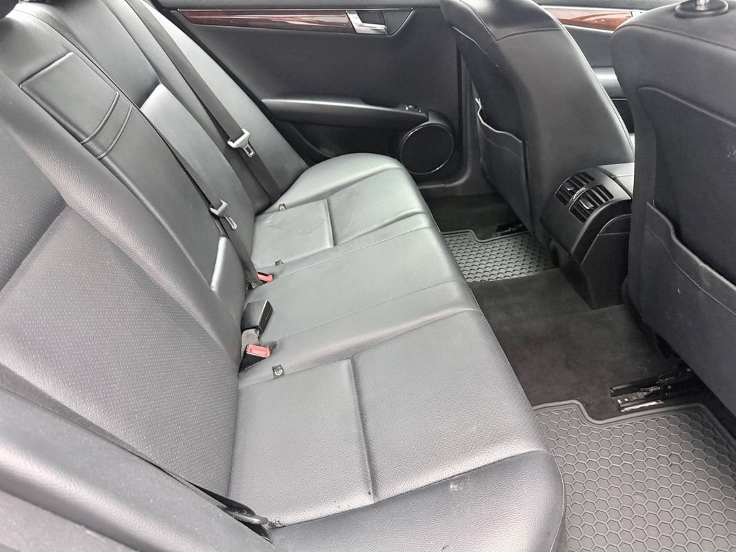 Used 2010 Mercedes-Benz C 300 4MATIC Sedan image 14