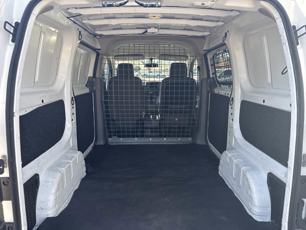 Used 2021 Nissan NV200 SV w/ Sliding Door Glass Package image 9