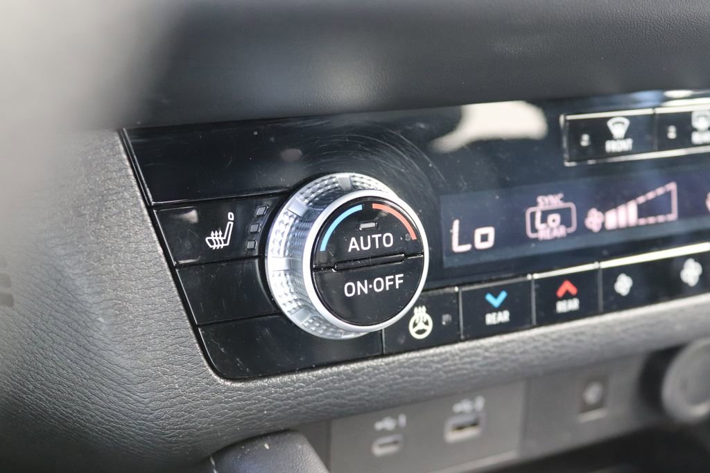 Used 2025 Mitsubishi Outlander SEL Black Edition AWD/4WD image 5