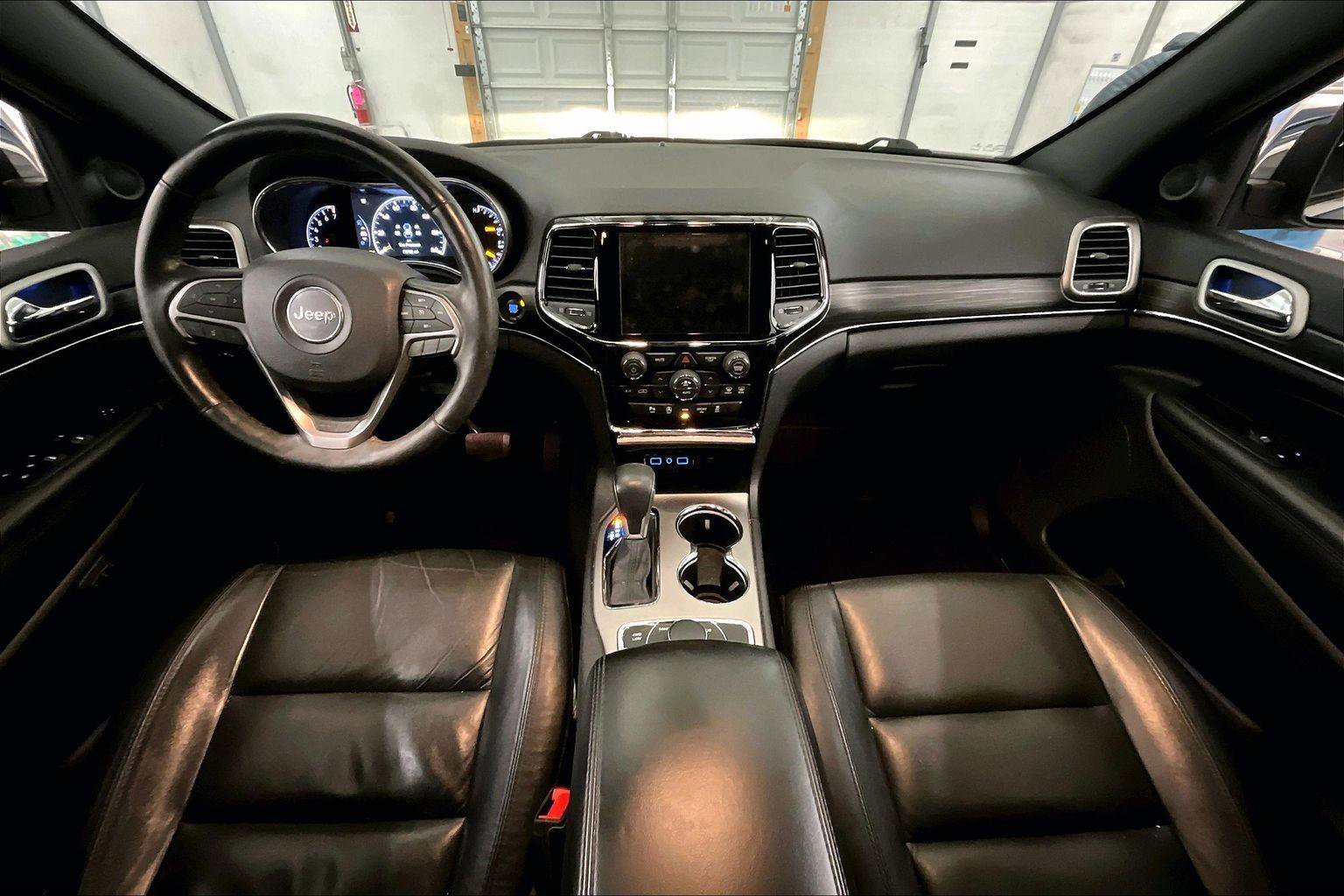 Used 2019 Jeep Grand Cherokee Limited image 14