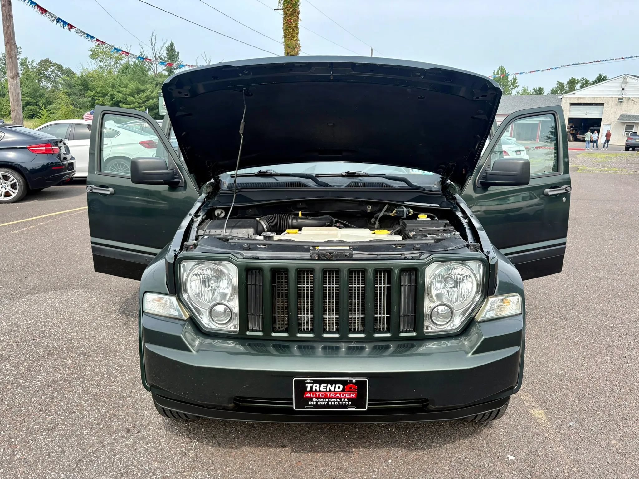 Used 2011 Jeep Liberty Sport AWD/4WD image 10