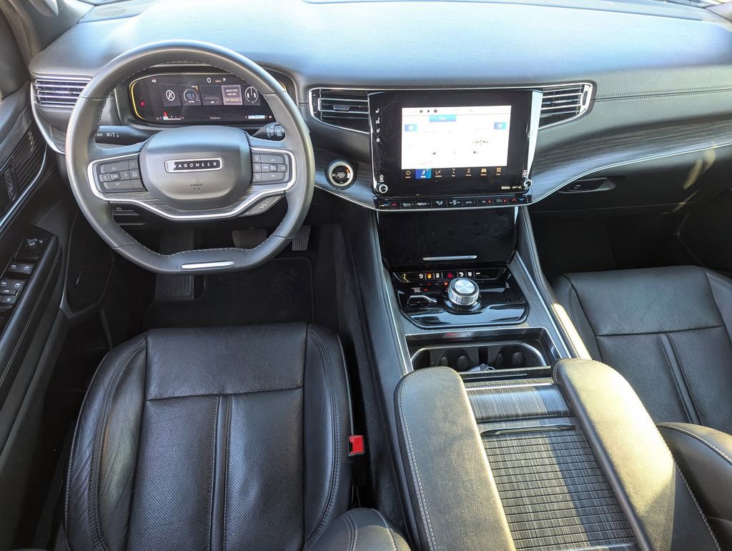 Used 2024 Jeep Wagoneer Series II w/ Flexible Seating Group image 27