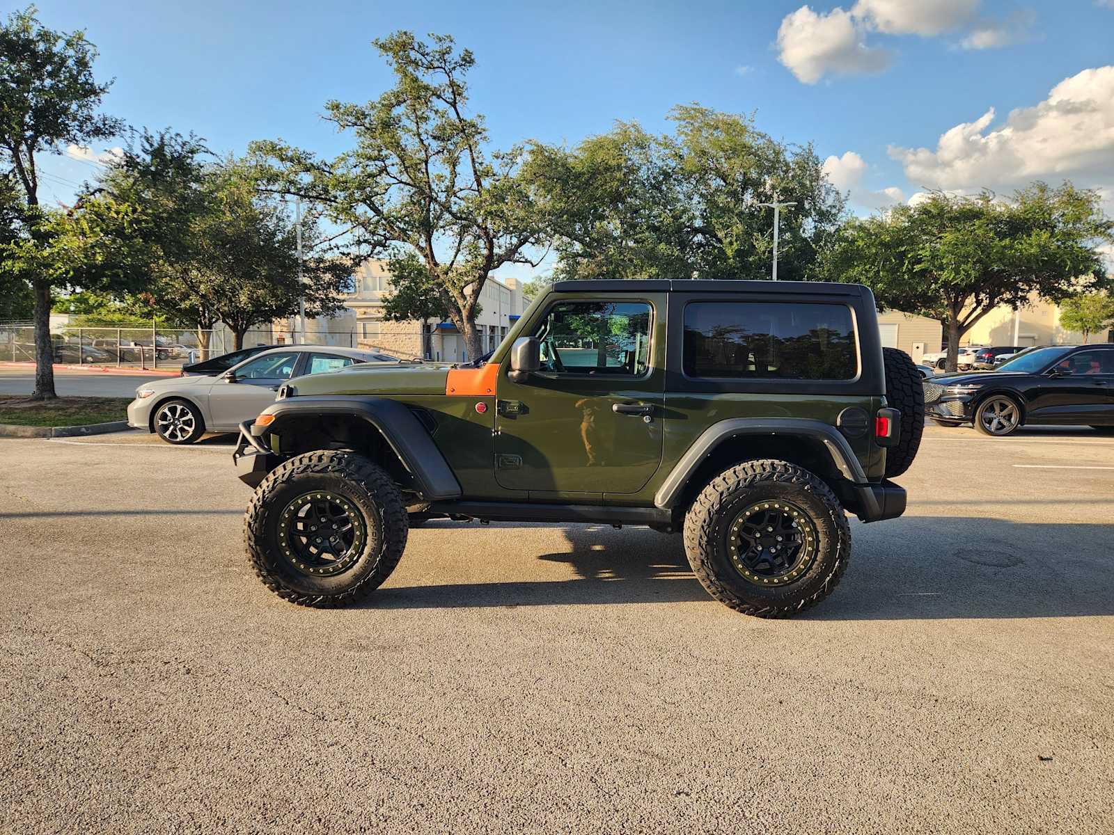 Used 2022 Jeep Wrangler Rubicon AWD/4WD image 4