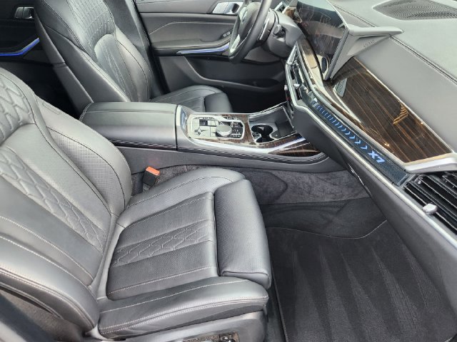 Used 2026 BMW X7 xDrive40i AWD/4WD image 11