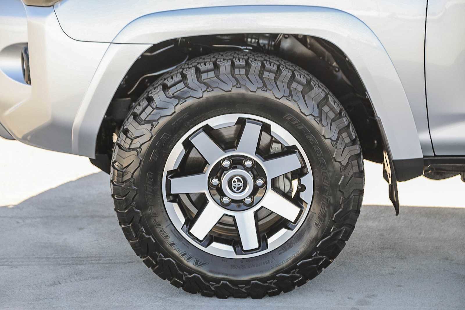 Certified 2024 Toyota 4Runner TRD Off-Road Premium image 11