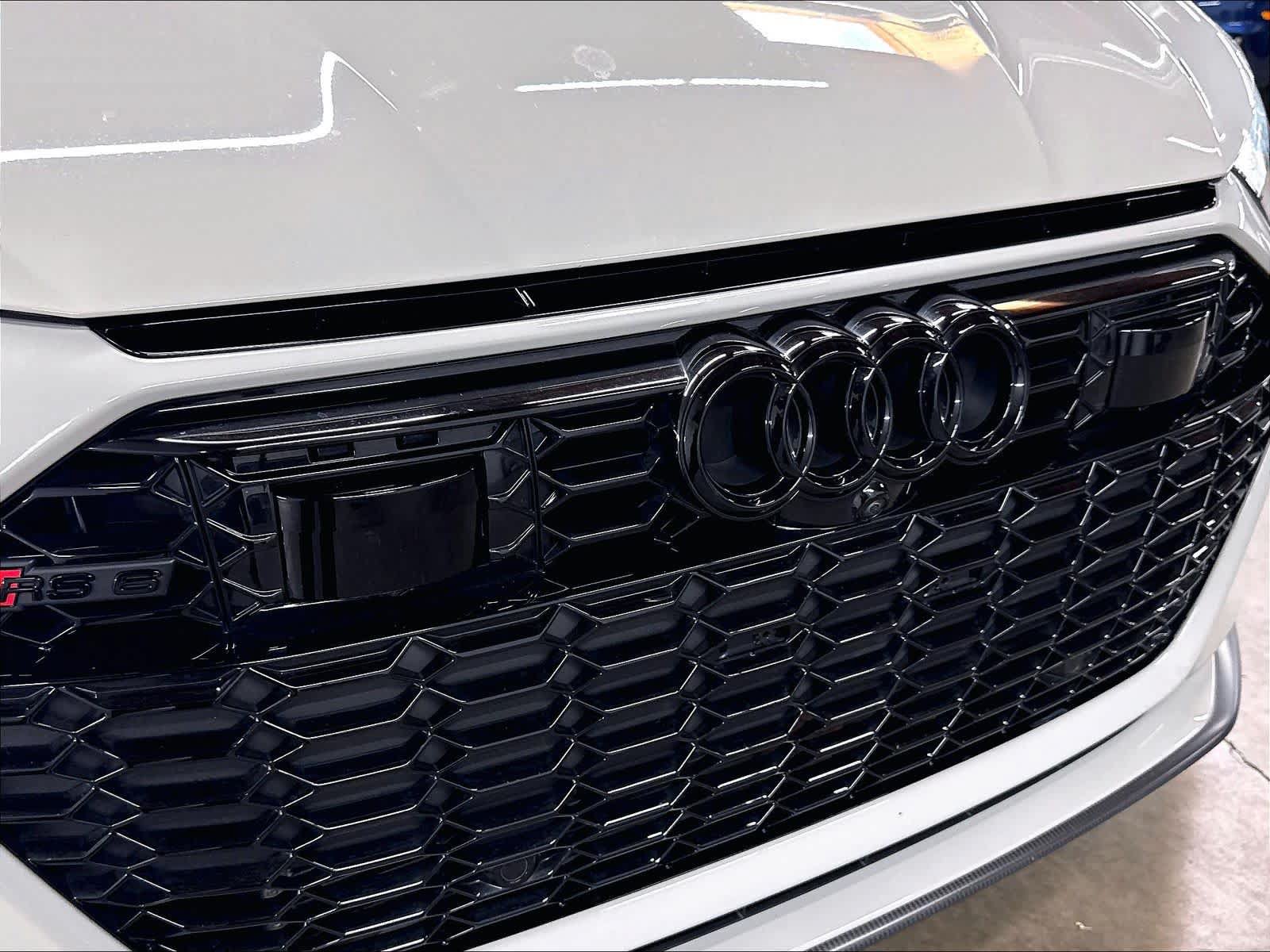 Used 2025 Audi RS 6 performance w/ Matte Carbon Package AWD/4WD image 31