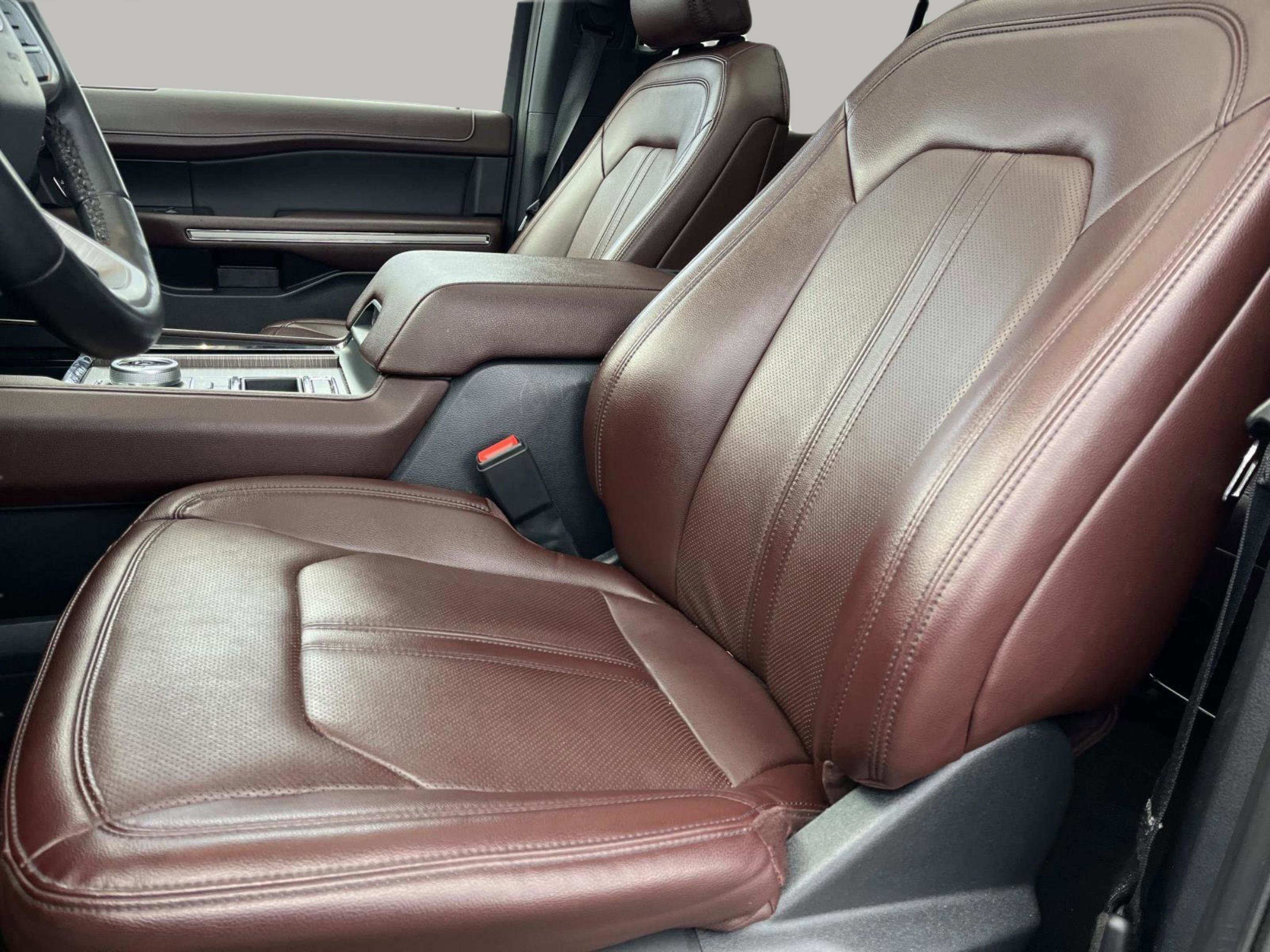 Used 2023 Ford Expedition Limited image 35