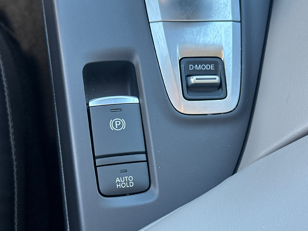 Certified 2023 INFINITI QX50 Luxe FWD image 30