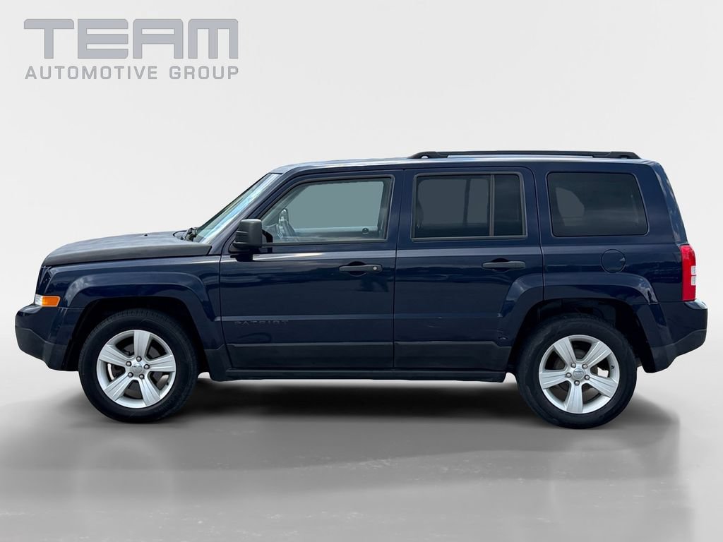 Used 2016 Jeep Patriot Sport w/ Tire & Wheel Group FWD image 4