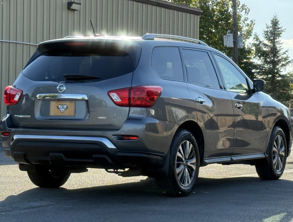 Used 2018 Nissan Pathfinder S image 6