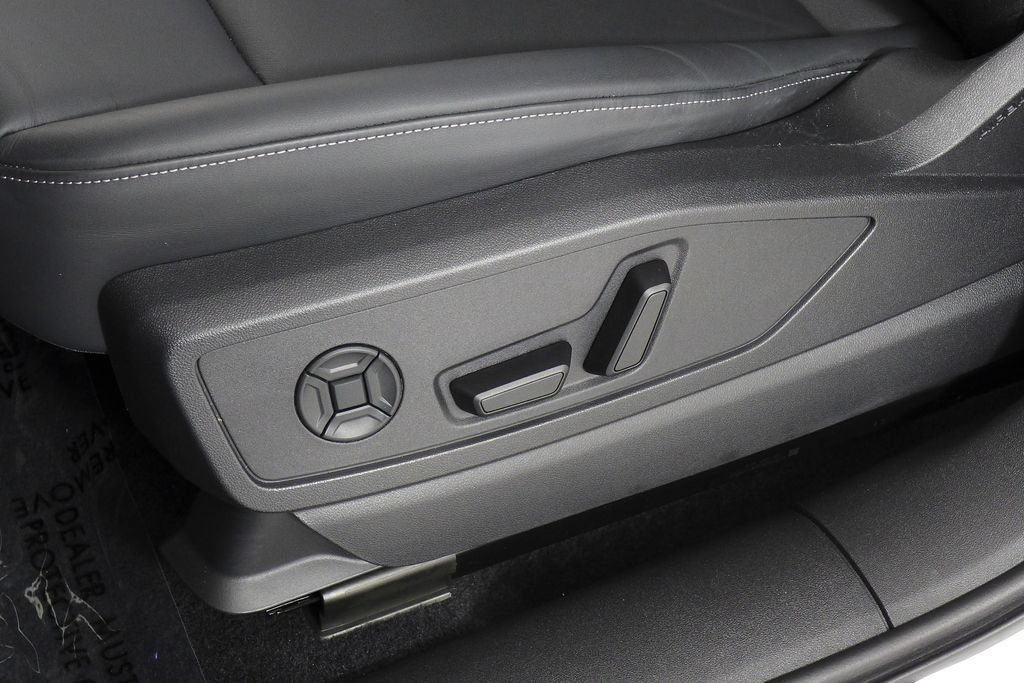 Used 2025 Audi Q5 Premium Plus w/ Premium Plus AWD/4WD image 23
