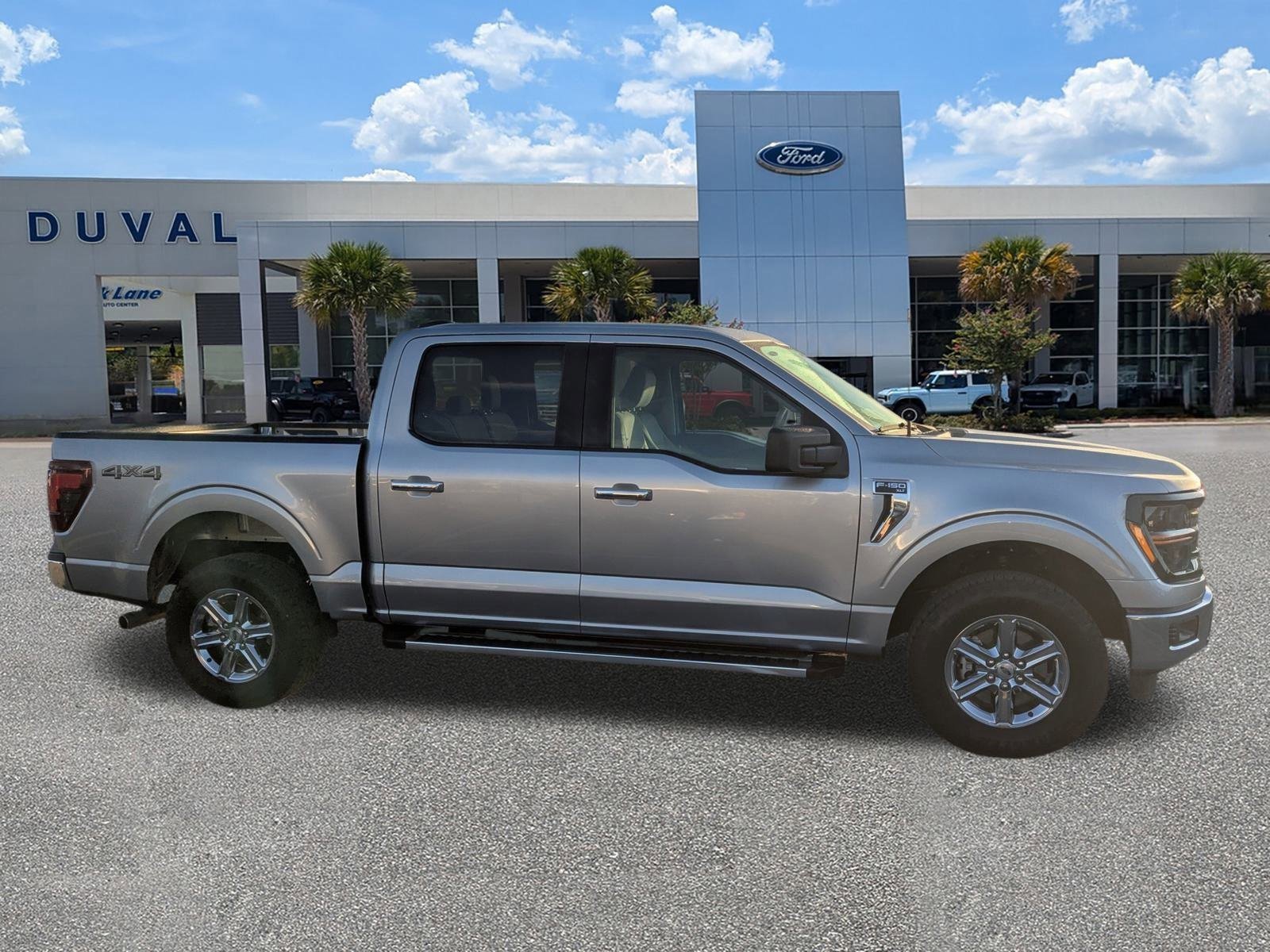 Used 2025 Ford F150 XLT w/ Equipment Group 301A Standard image 3