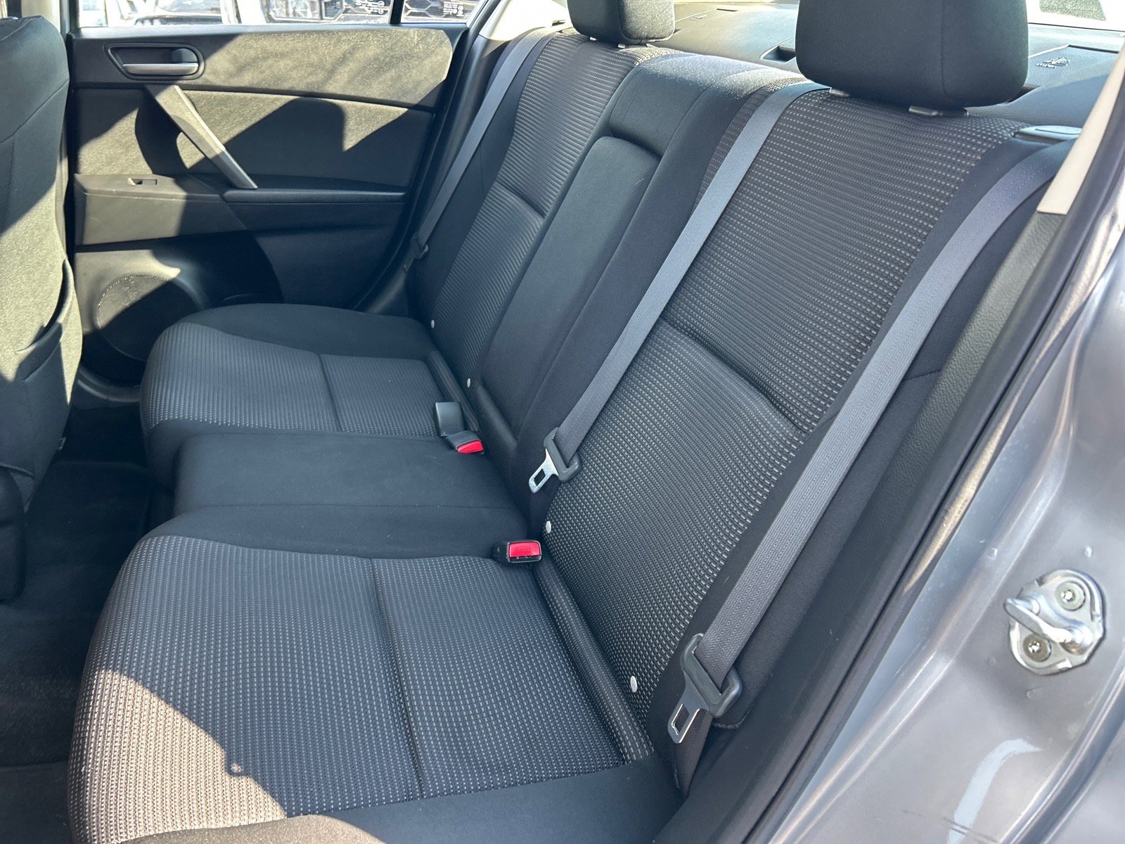 Used 2012 MAZDA MAZDA3 i Touring image 11