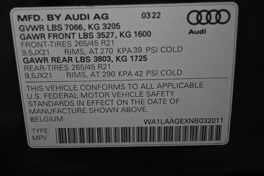 Used 2022 Audi e-tron Premium Plus w/ Premium Plus Package AWD/4WD image 10