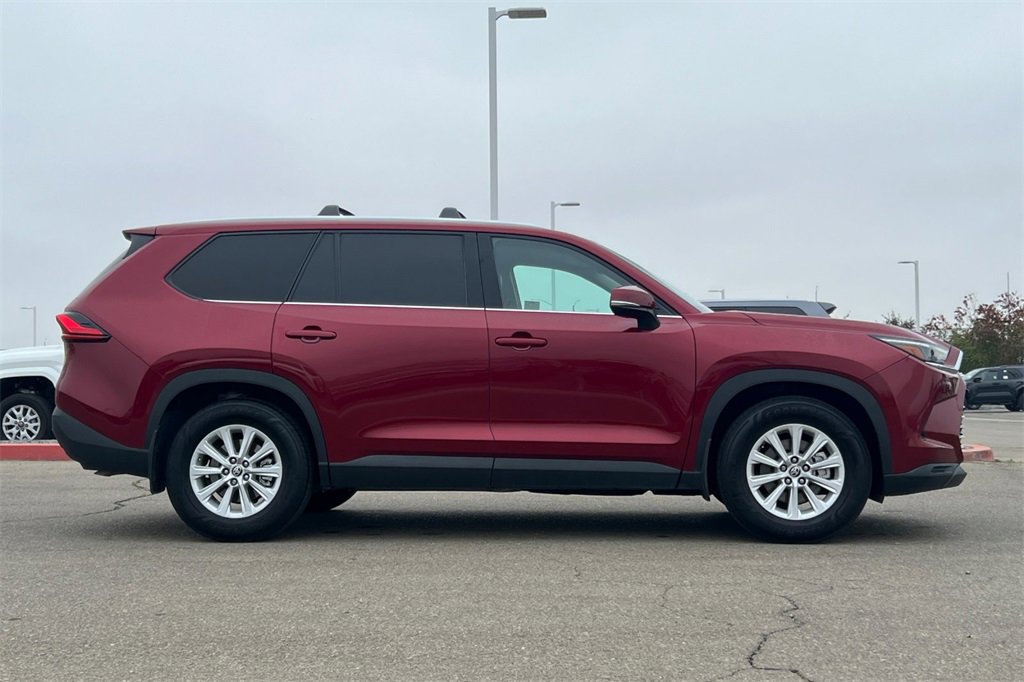 Certified 2024 Toyota Grand Highlander XLE image 3