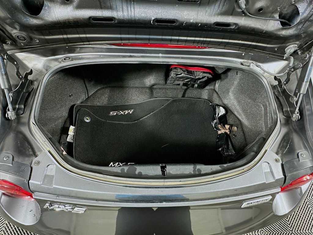 Used 2016 MAZDA MX-5 Miata Club RWD image 23