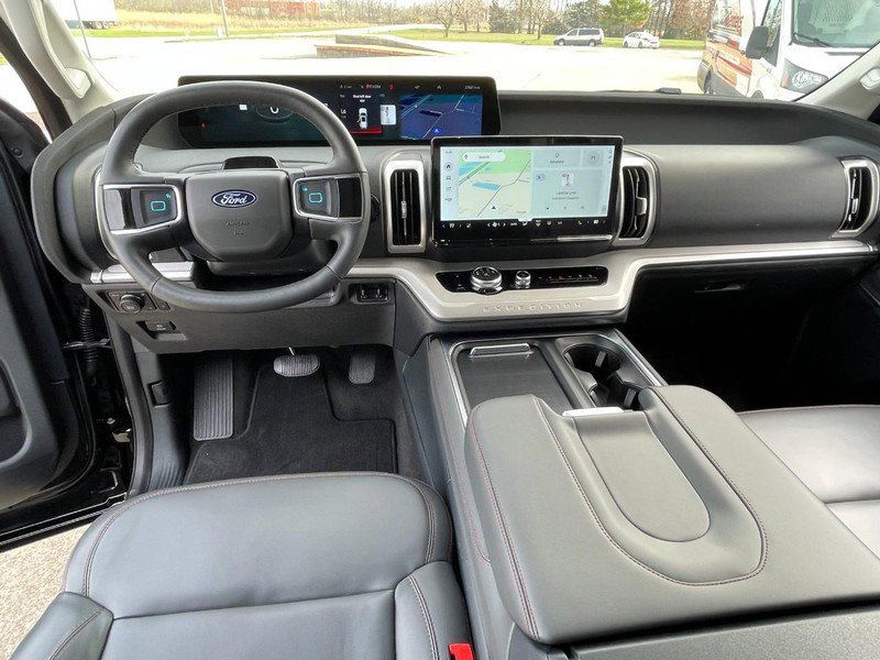 Used 2025 Ford Expedition Max Active image 26