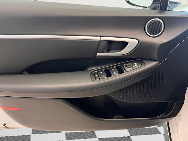 Used 2025 Hyundai Sonata SEL FWD image 13
