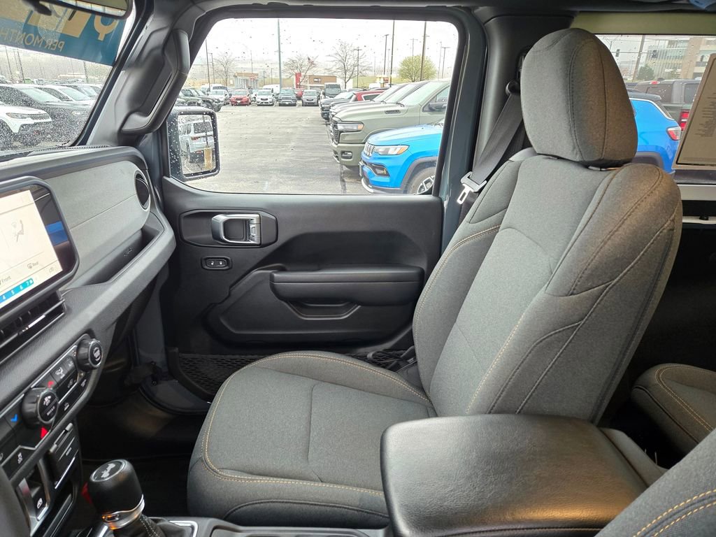Used 2024 Jeep Wrangler Sport S image 25
