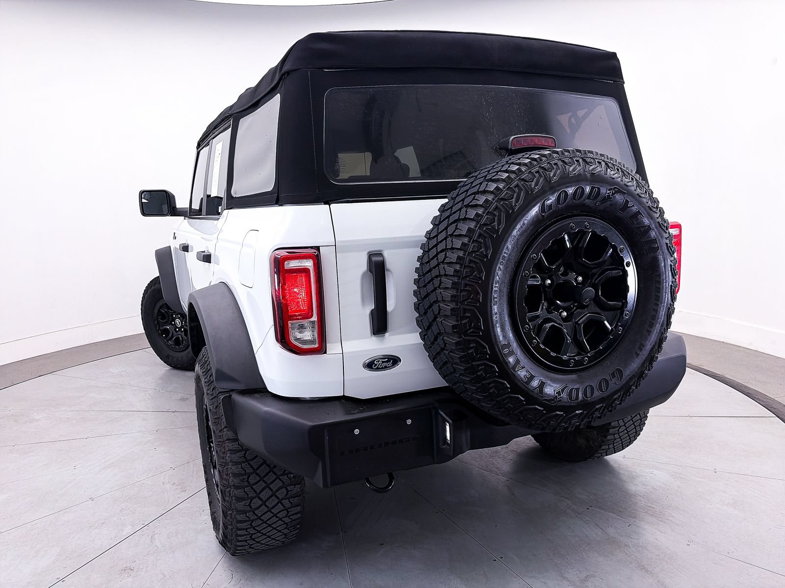 Used 2023 Ford Bronco 4-Door w/ Sasquatch Package AWD/4WD image 4