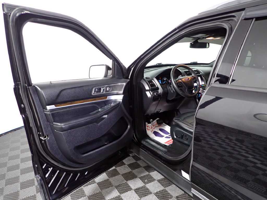 Used 2019 Ford Explorer Limited AWD/4WD image 22