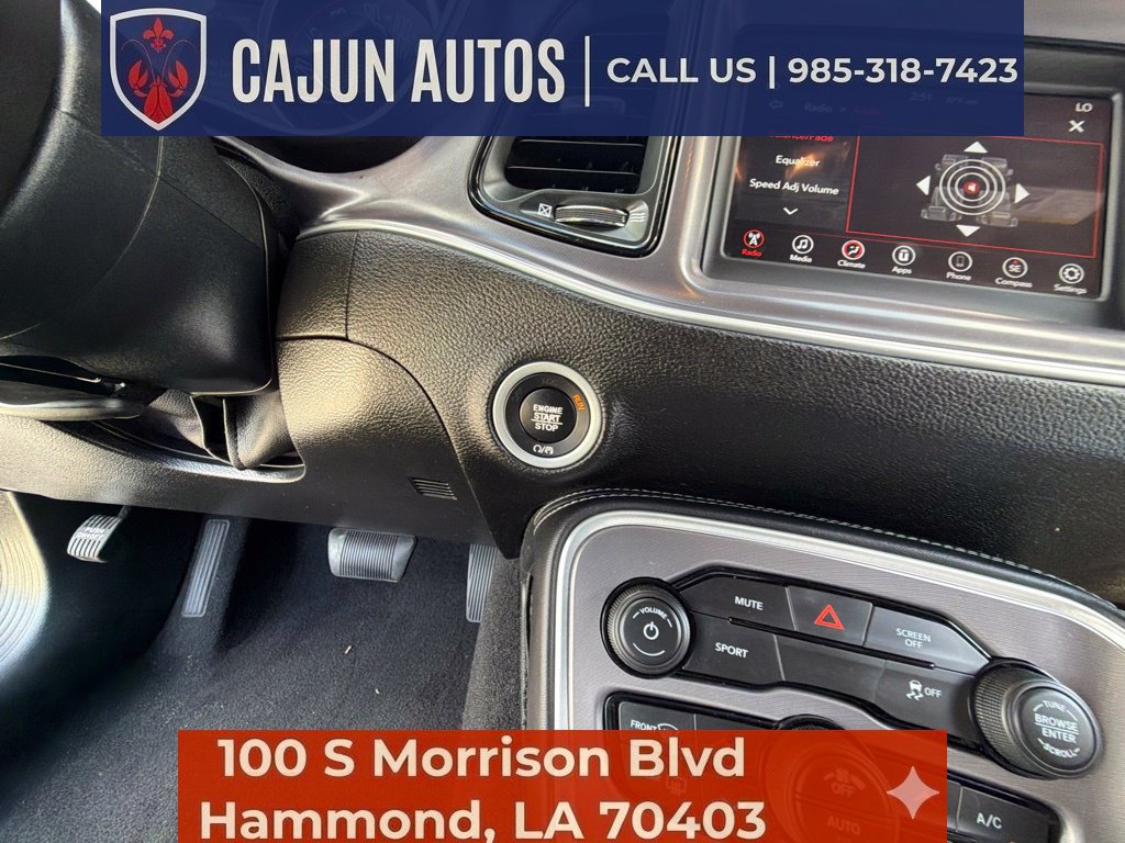 Used 2020 Dodge Challenger SXT RWD image 38