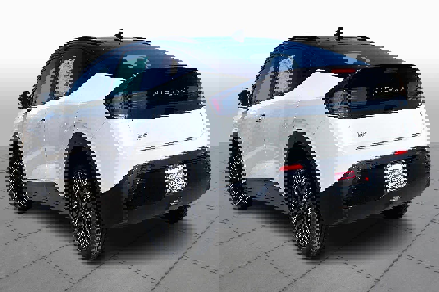 New 2026 Nissan Leaf Platinum+ image 7