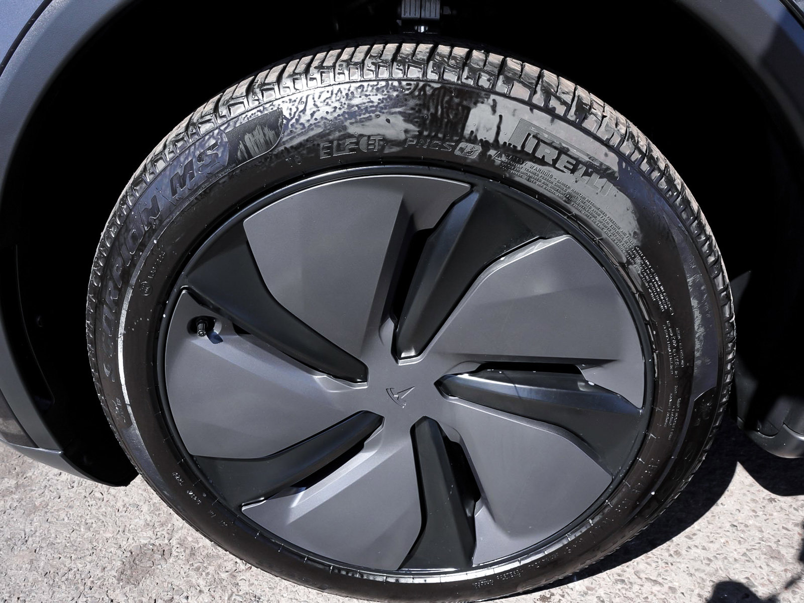 Used 2026 Tesla Model Y Long Range image 8