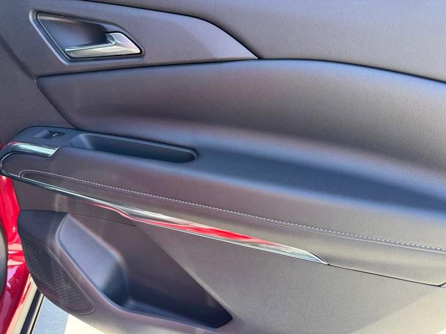 New 2026 Chevrolet Traverse LT w/ Sun and Wheel Package FWD image 10