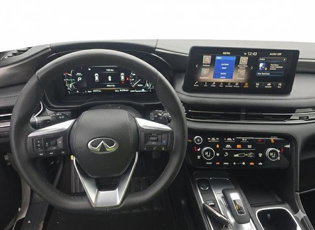 Certified 2025 INFINITI QX60 Luxe w/ Black Edition image 10