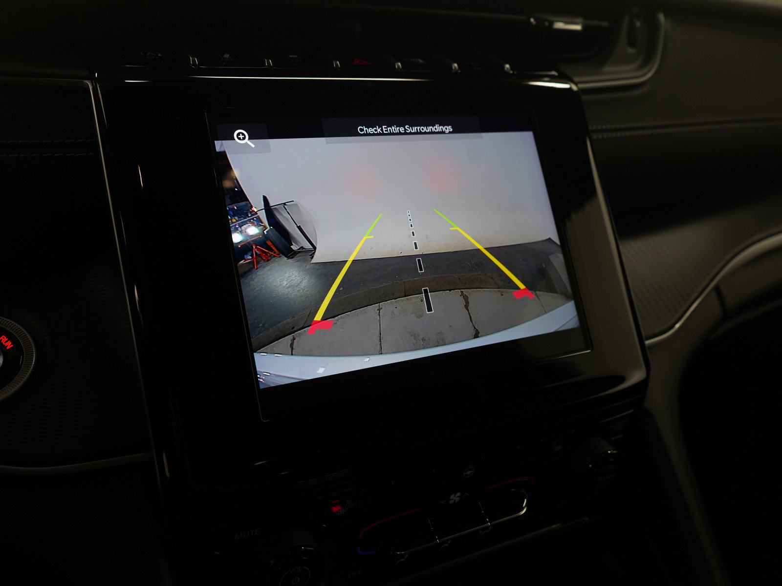 Used 2024 Jeep Grand Cherokee Altitude image 21