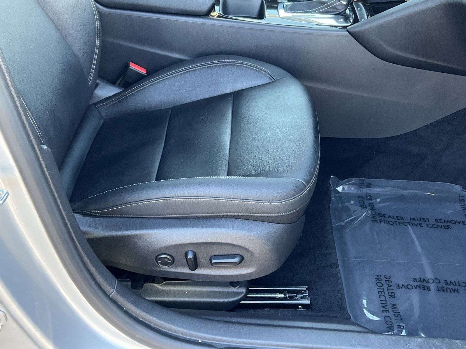 Used 2018 Buick Regal Essence w/ Driver Confidence Package #1 image 31