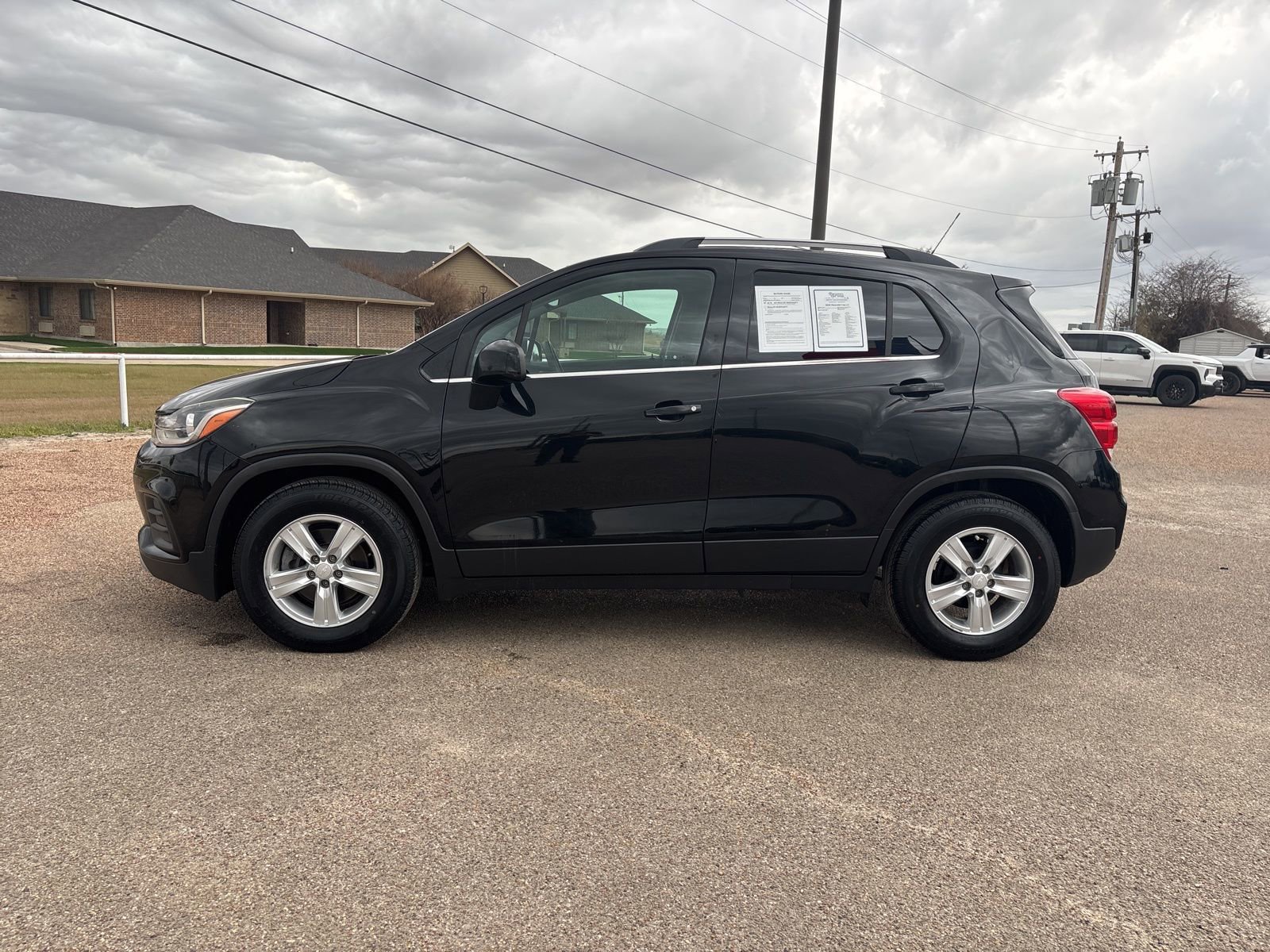 Used 2020 Chevrolet Trax LT image 2