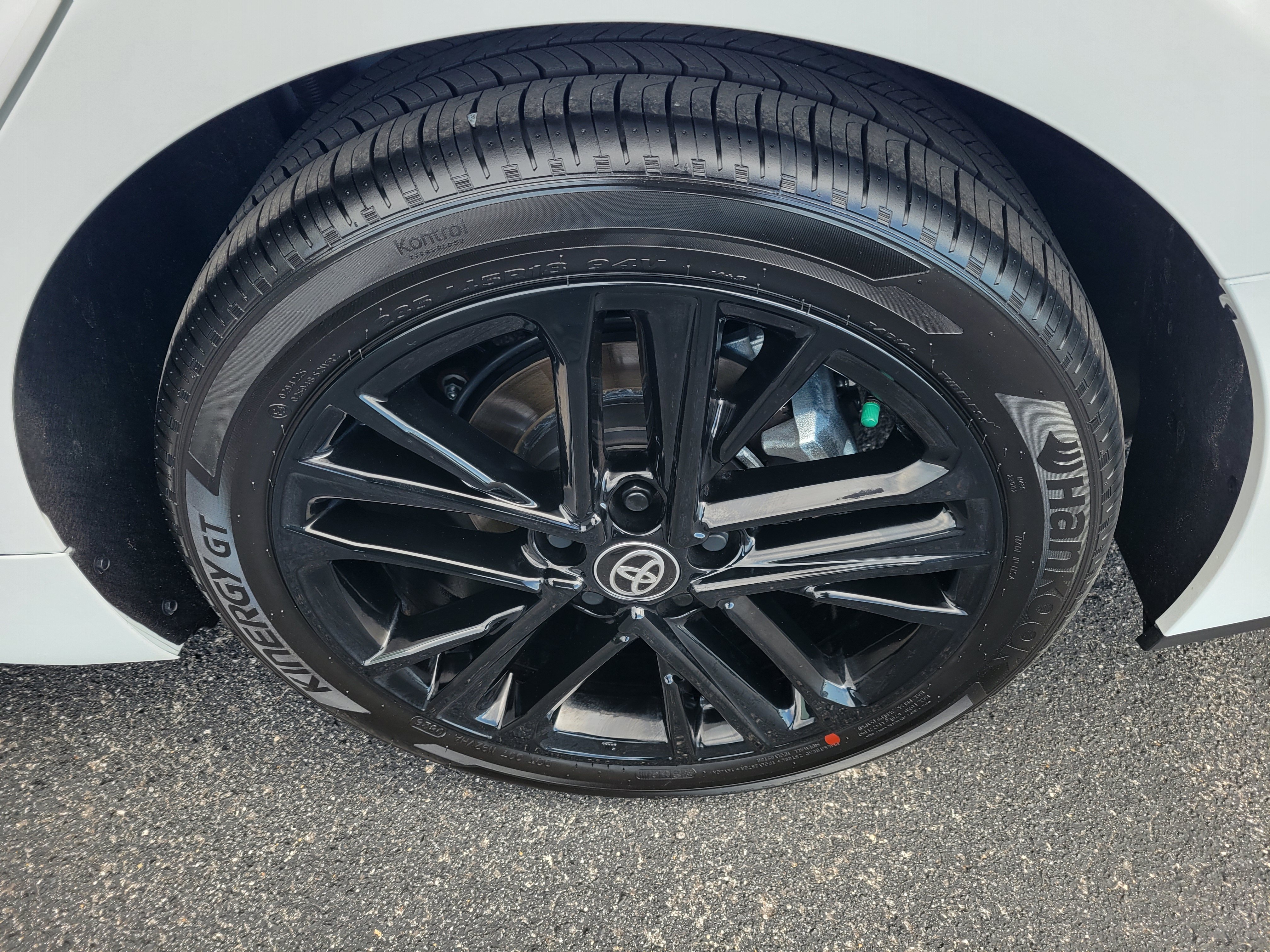 Used 2026 Toyota Camry SE FWD image 35