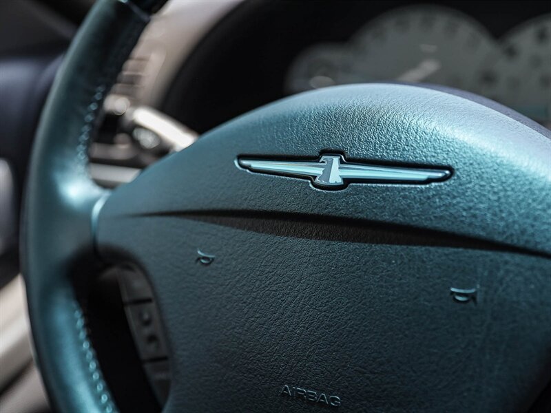 Used 2002 Ford Thunderbird RWD image 28