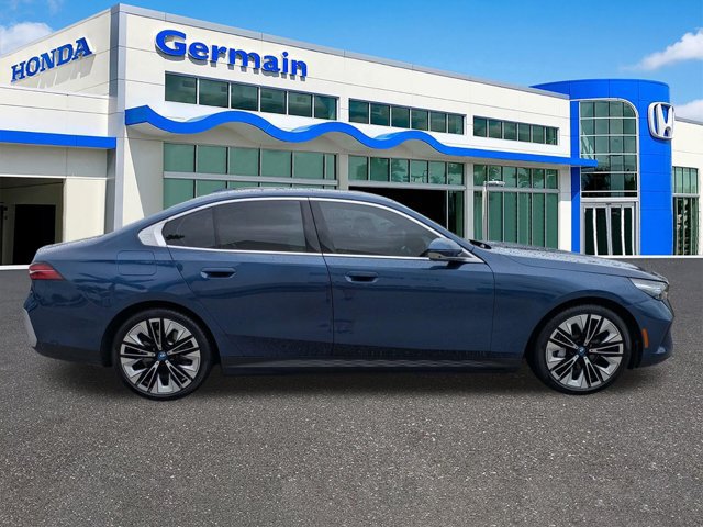 Used 2024 BMW i5 eDrive40i w/ Premium Package RWD image 4