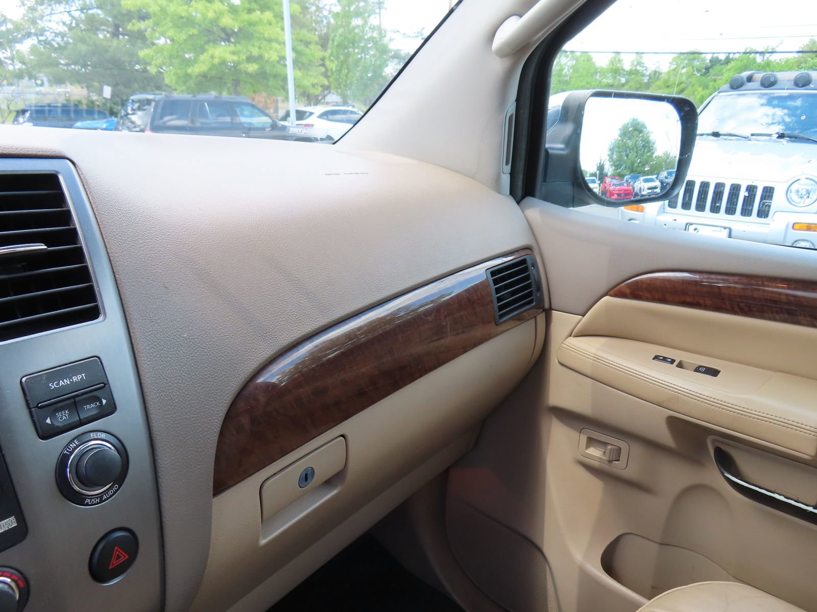 Used 2011 Nissan Armada Platinum AWD/4WD image 21