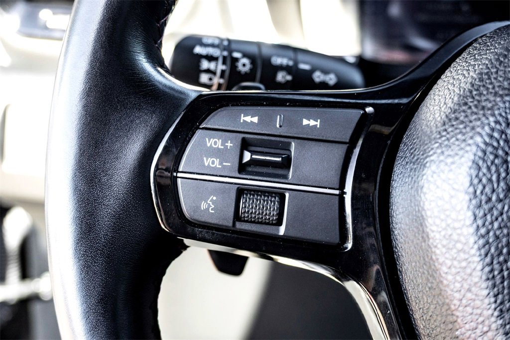 Used 2025 Honda Pilot Black Edition image 18