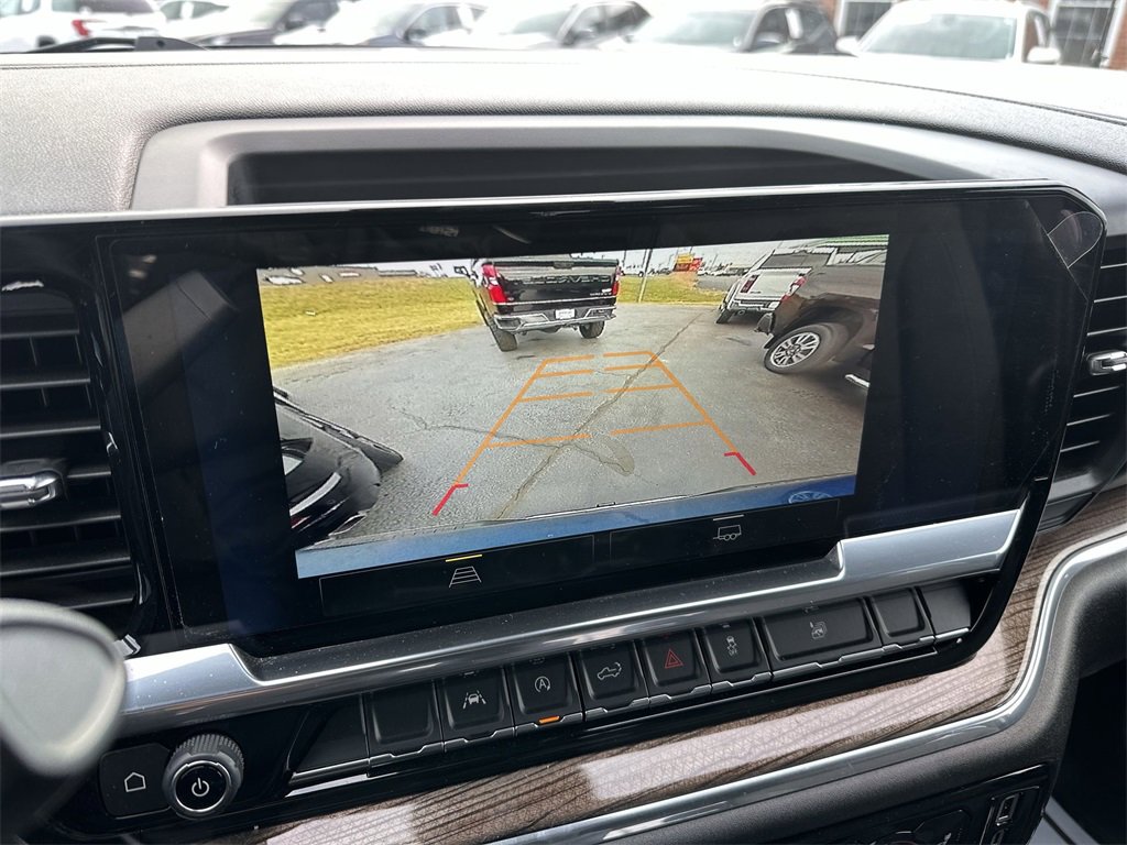 Used 2024 Chevrolet Silverado 1500 LT image 17